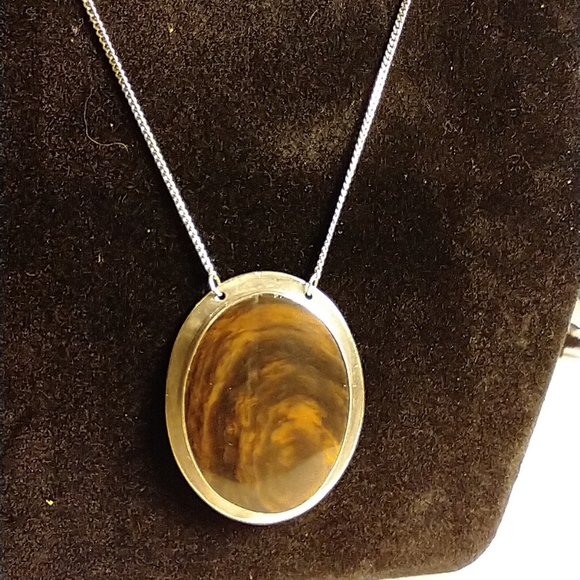 Necklace with pendant - Picture 2 of 9